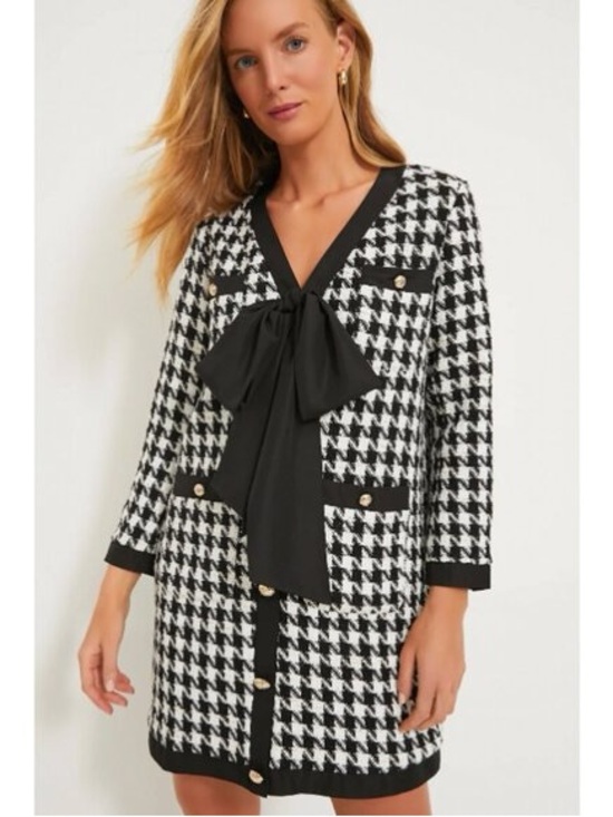 Tuckernuck Dresses & Skirts - Tuckernuck pomander place Black & White Houndstooth Bow-Front Knit Dress